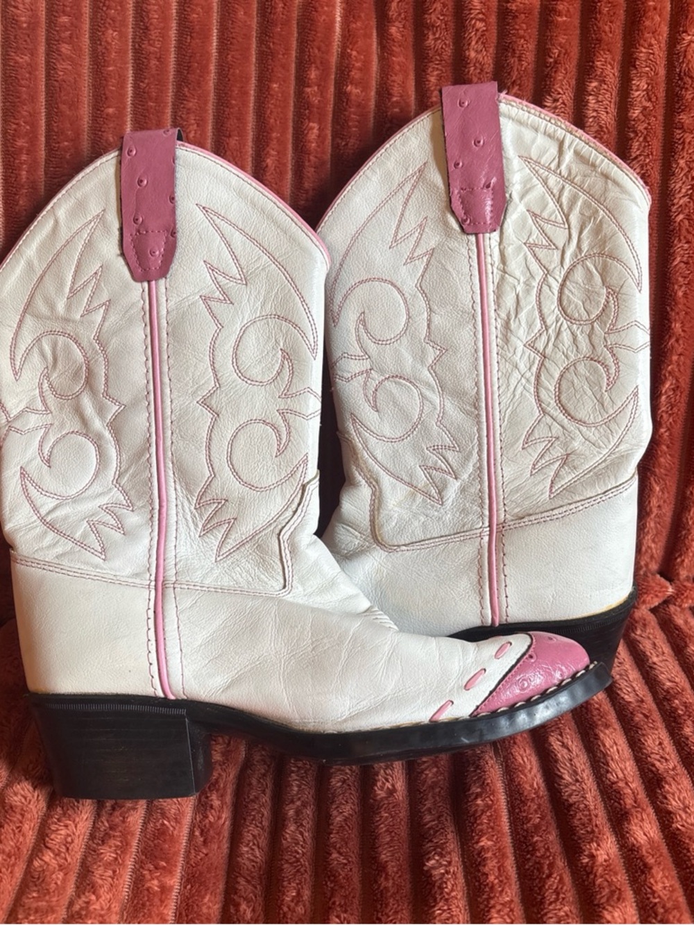 #oldwestWhite and Pink girls Western Boot size 1 ,1/2 girls leather upper